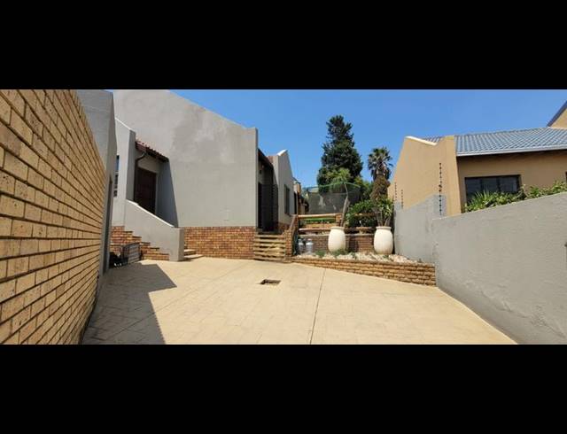 3 BEDROOM HOUSE FOR SALE IN ELANDSHAVEN